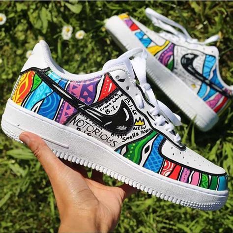 Personalise your sneakers with Nike Custom .